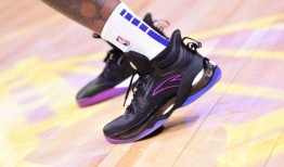 安踏新款鞋爆料视频,揭秘视频中的时尚科技与设计亮点